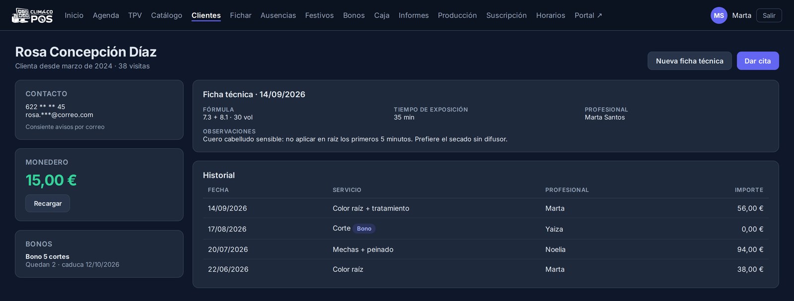 Ficha de una clienta con su historial de visitas y su ficha técnica de color.