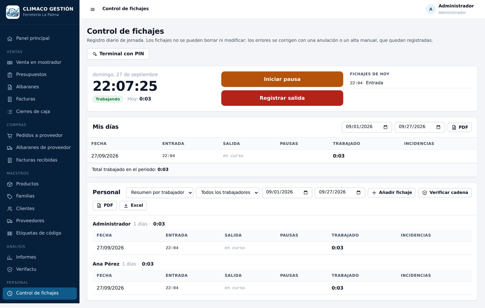 Pantalla de control de fichajes con las entradas y salidas del personal.